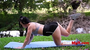 Jennifer White Gets Her Butt Worked Better Than Squats